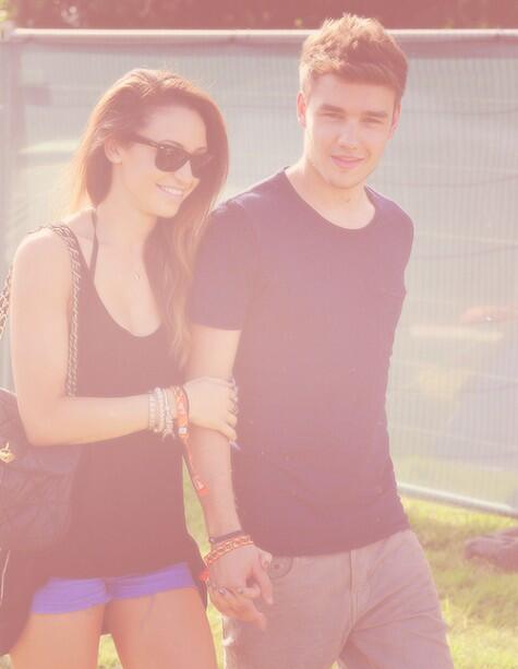 alcrohol's tweet photo. #RETWEET IF YOU SUPPORT LIAM PAYNE AND DANIELLE PEAZER http://t.co/9XdkJ3a0XM