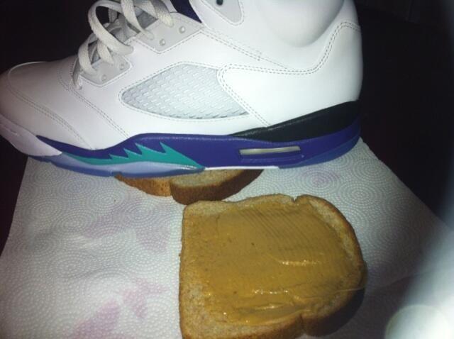 BJdYqFpCAAA5KUT.jpg:large