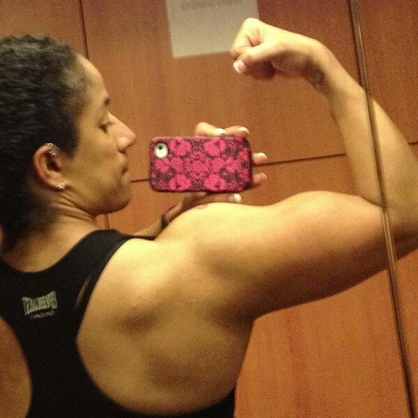 Buffyshots's tweet image. @zoilaacv2: #womensphysique #bodybuilding #bouldershoulder #livingfitandhealthy #strong #strongissexy #fitchick h...