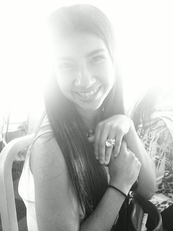 Karina_Walls's tweet image. How could I say no ? #engaged