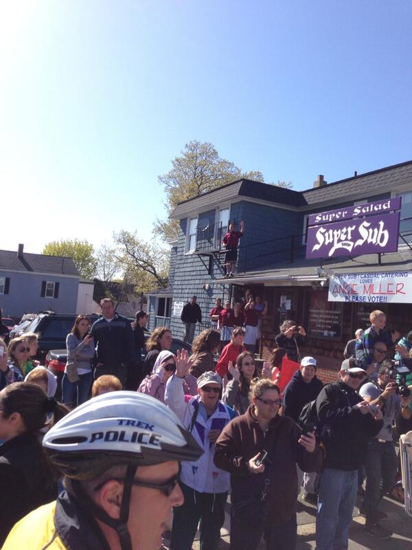 thegs46's tweet photo. @AngieAI12 wanted to see the crew from @supersubbeverly epecially @tguns58 #beverlystar http://t.co/t6za1bsHDh