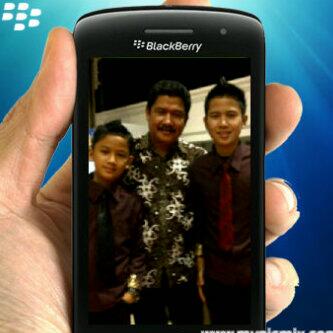 rizkyqeq's tweet photo. Kak ßΏ̶ǦΏ̶Š ,kak adit and om angga :) :p :D http://t.co/1GxDMYWPCx