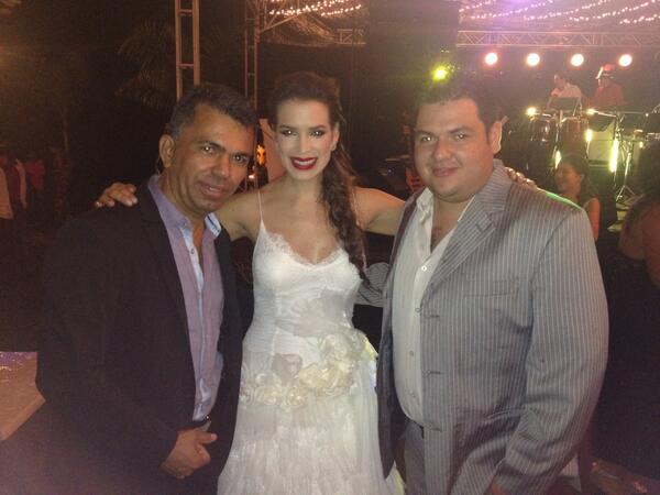 Matecanaorq's tweet photo. Matecaña en la boda de paola calle, te deseamos muchas bendiciones en tu matrimonio http://t.co/c8AP5Vp6PH
