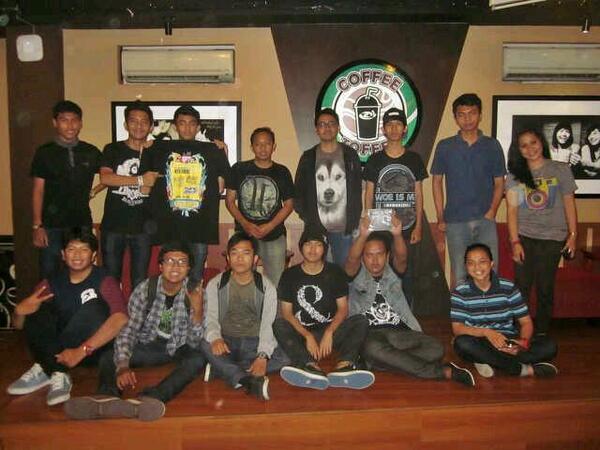 refresh_ind's tweet image. Teman2 nobar #Atomicfest yg bertahan sampe akhir acara #respect