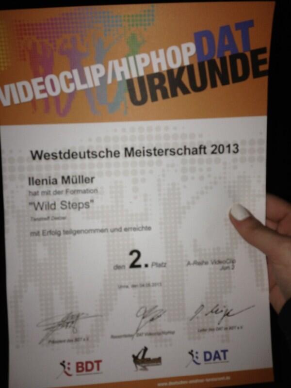 NickisMadBarb's tweet photo. 2nd place on my dancing competition. Urgh. http://t.co/rj5AUxngXE
