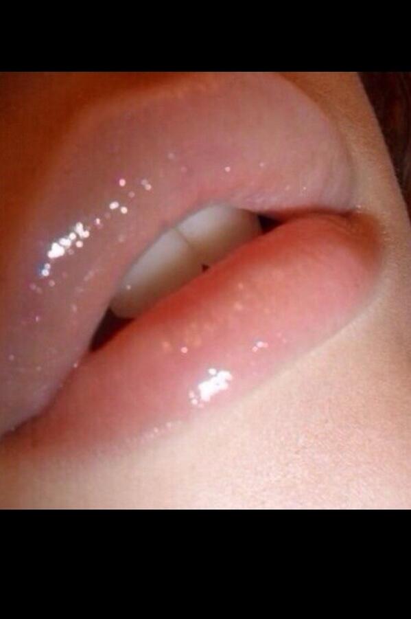welovegirls18's tweet photo. These lips! :O #sexy http://t.co/06GcOSqHSF