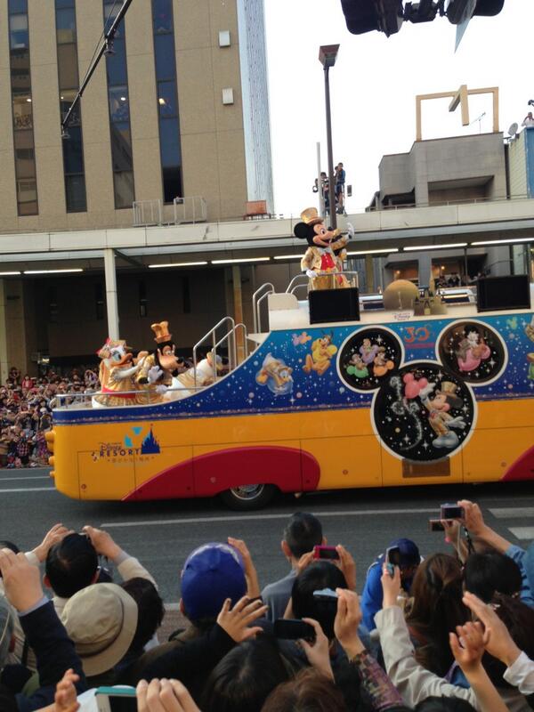 かんだ 浜松祭りでディズニーのパレードみたったー Http T Co C55splplgg Twitter