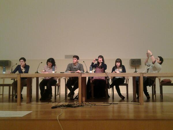 PaulaCabaleiro's tweet image. Uiiiii...ponentes nuevos!!!!! @Manu__Pascual @pilarsamon  @barbarageuve @laurapineirocom #comvirus