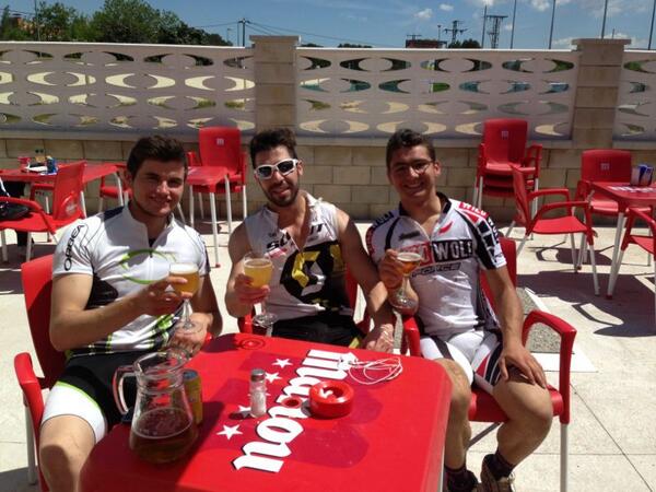 borjafrances97's tweet photo. Los socios de la btt padeciendo!! @ivansanjuan2 @luisdlopez19 http://t.co/m2CJRM1km8