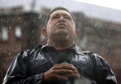 DIGNAMORALES's tweet photo. #A2MesesDeTuPartidaChavez NO SABIAMOS Q ESE DIA. EL CIELO CON SU LLUVIA LLORABA PQ PRONTO TE IRIAS Q DOLOR TAN FUERTE http://t.co/eYdnxWjbdD