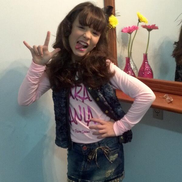 ManinhoDaLari's tweet photo. apenas apaixonado com essa foto @larimanoela http://t.co/gtdI1Y6gUK