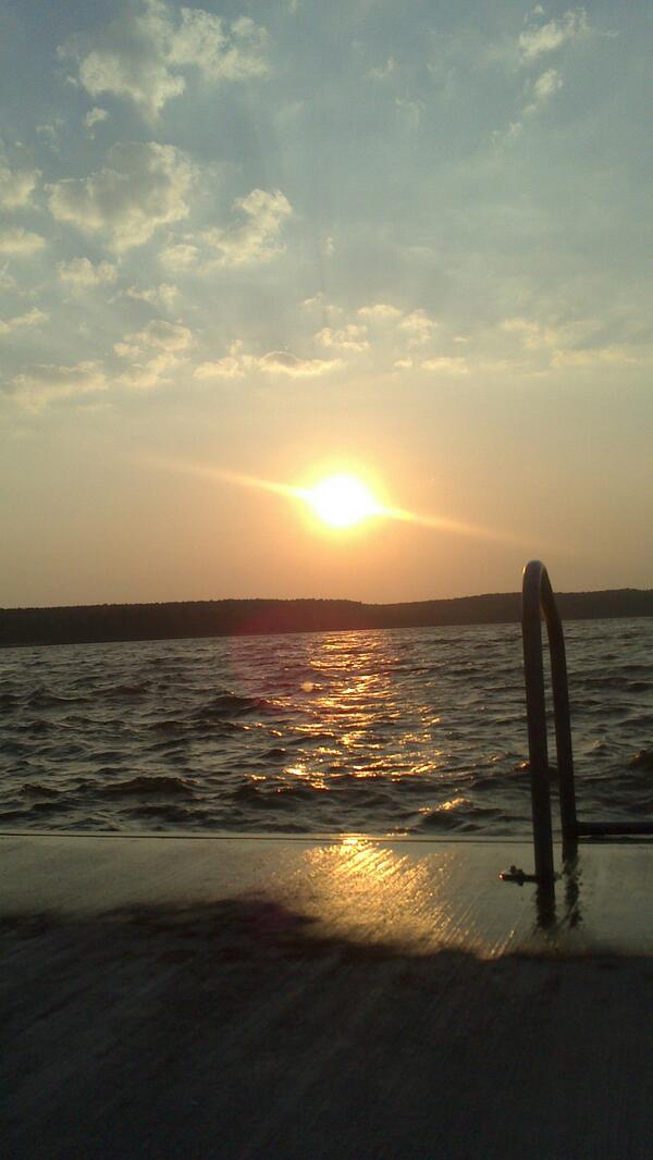 FunSari's tweet photo. *-* http://t.co/AxpL74fo1J