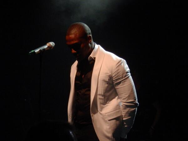 PhotographyNJC's tweet photo. @simonwebbe1 Amazing show in shepherds bush! http://t.co/n5jxol2Kid
