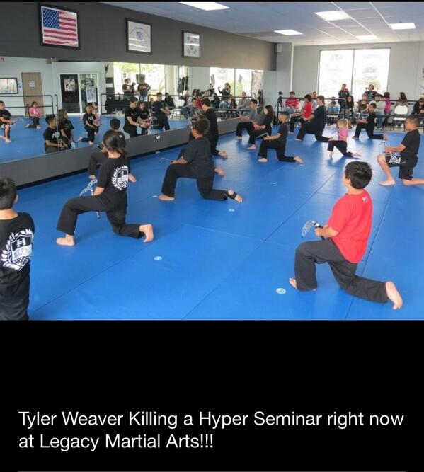 “<a href="/TylerWeaverJr/">Tyler Weaver Jr.</a>: <a href="/steffyHurkos/">Stephany Hurkos</a> <a href="/AmandaJahanvash/">Amanda Jahanvash</a> here I am teaching today <a href="/HyperMA/">HYPER</a> @CZeitung ”looks like fun!