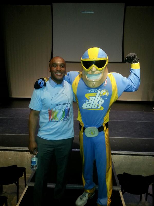 Sky Guy tweet media