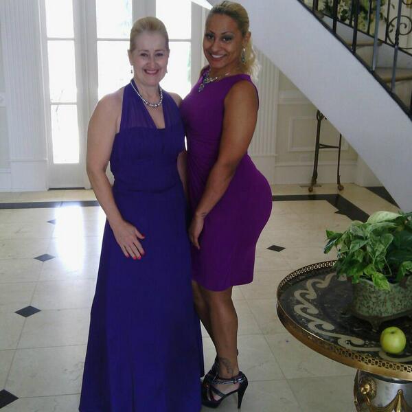 AtlantaRedBone's tweet photo. My #germanMami And me #atlantaRedbone ..... OOOO #ItsGettingHot Imm #KillingEm #thiSummer http://t.co/WBbBpgydca