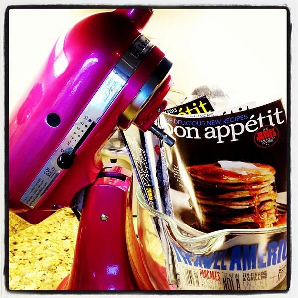 ZapposCulture's tweet image. #corevalue5 #zapposinstachallenge #eyezapp #bonappetit can't wait for the next issue to arrive every month... ...