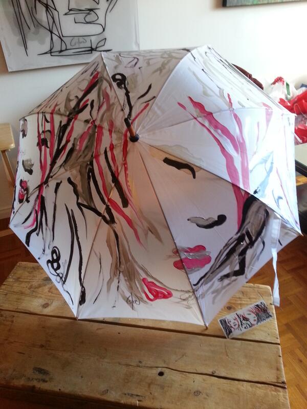 My parspluie hum...umbrella right
