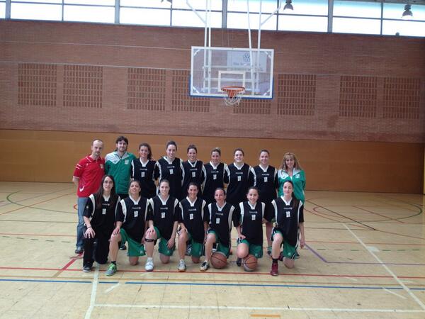 cristinapges's tweet image. Enormes!!! "@PereGalimany: A un sol pas de l'ascens a 1a! Victòria clara del SFA davant CN Tàrrega 83-13. #2finals http://t.co/1ehYDLWsns"