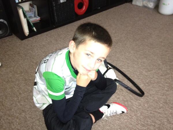 julestoi's tweet photo. Heading to paradise for some fun. Wee fella excited to say the least @HOOP588 @celticfc @ http://t.co/Plnf1GLb9r