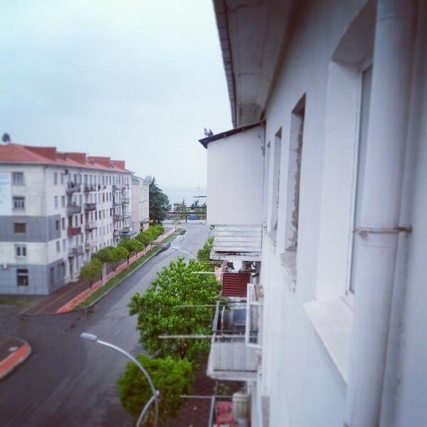 old_gor's tweet photo. Погода, что ты делаешь? Ахаха, прекрати.. http://t.co/qExBrIP77M