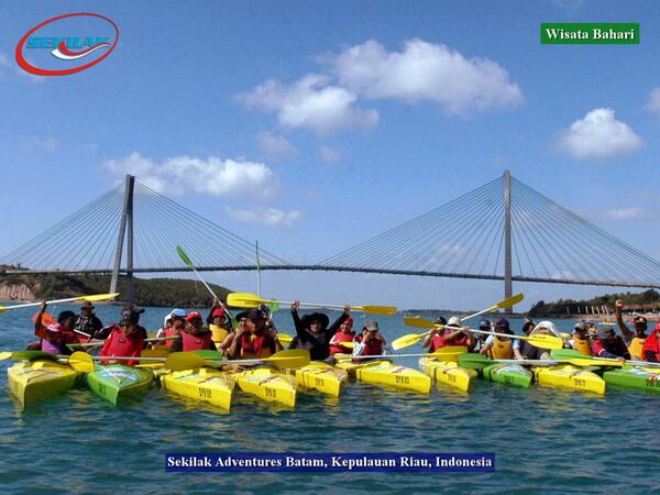 Guide Kayak Island Tour, Wisata Bahari Batam.<a href="/palingindonesia/">Paling Indonesia</a>,<a href="/TravellersID/">Tony</a>,<a href="/kota_batam/">Kota Batam</a>,    ‏@vakansiku,@BarelangINFO
