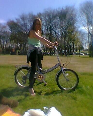 My mums just sent me this saying 'me and my bike at the park :D' #nicequality 😑😳