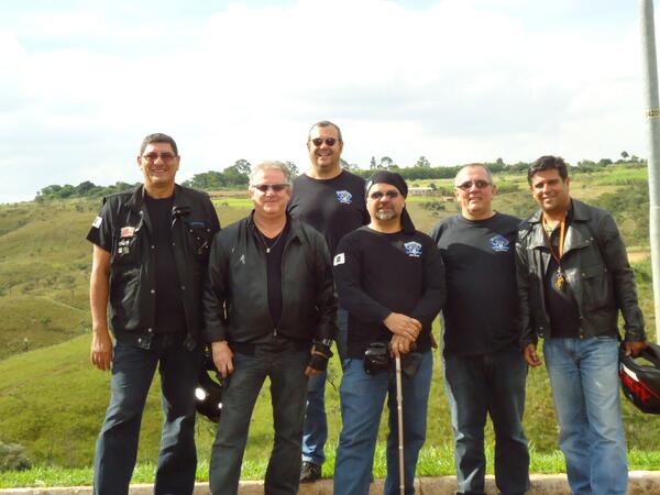 RunBoraMG's tweet photo. A #Familia #RunBora informa aos #amigos #Motociclistas que agora também está no #Twitter #Moto #MotoGrupo #Brasília http://t.co/BfWhIoWngJ