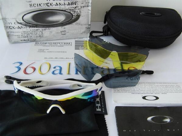 YardBaseball34's tweet photo. Contest, win these Oakley Radars.1: Retweet this. 2: Follow us. The winner will be announced Wednesday night. http://t.co/e5d40NUZ3I