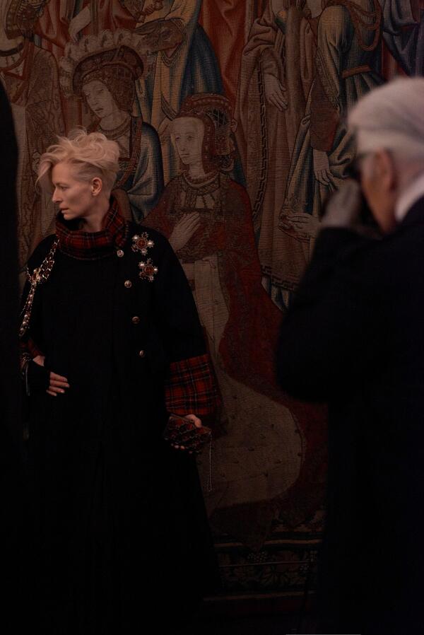 Making of the Paris-Édimbourg Métiers d'Art campaign with Tilda Swinton