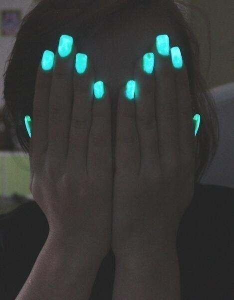MejoresTwits's tweet photo. Todas las chicas queriendo tener las uñas así en 3,2,1... http://t.co/5I5KYgTYRC