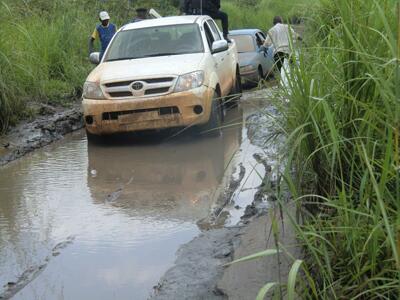 matadisupport's tweet photo. 12 hours of driving back to Brazzaville and passing by José's birth village our the way. http://t.co/OhvUaQj2om http://t.co/XdTn9KCmzZ