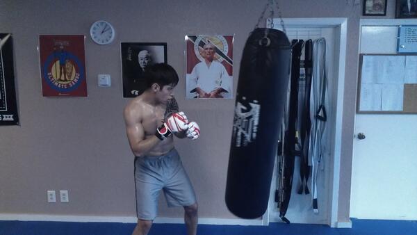dominionmma's tweet image. Eric, Spartan, Colon training hard for his upcoming fight in Chicago on May 25, 2013. #mmaforlife, #ufctraining,