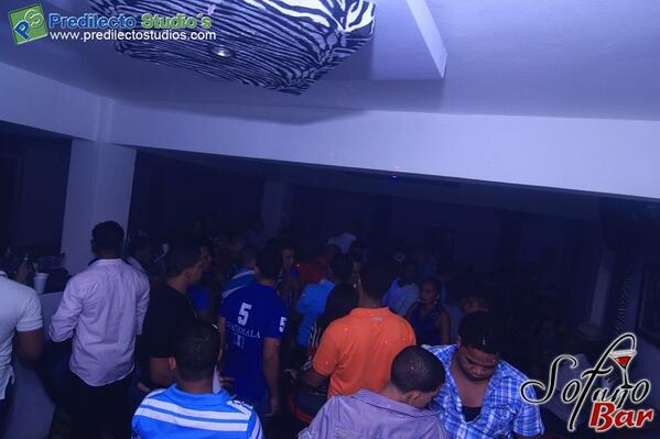 Sotanobar's tweet photo. A casa llena el SOTANO http://t.co/ASfNbas7CB