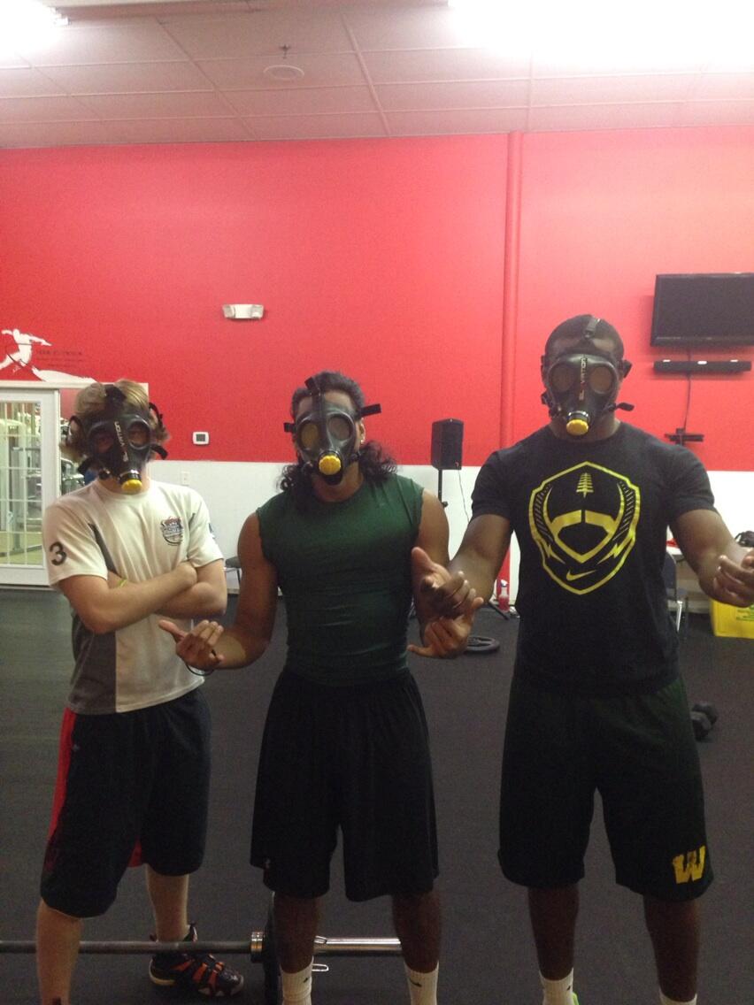 BJnKw-GCUAAGs6G.jpg:large