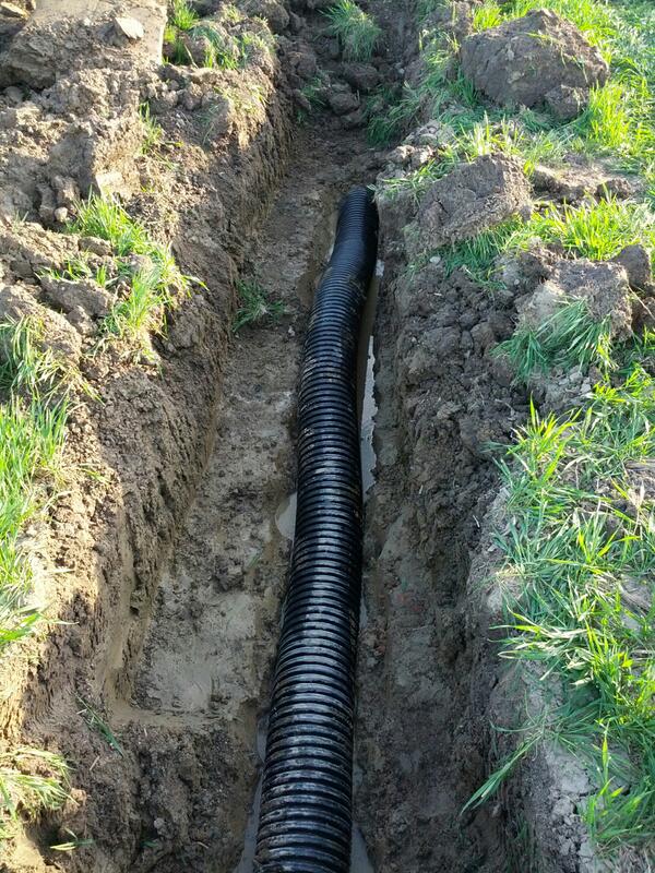 MisterThatGuy's tweet image. Plastic tile to replace old clay... sure is weighs less, may not be as pretty #FunctionOverFashion