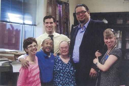 pennjillette's tweet photo. Meet some friends - Brent, Amanda, Reggie, Rosalie &amp; Allison. Please RT for #celebapprenticeMVP - win $10k for them. http://t.co/PNnHNd4we6