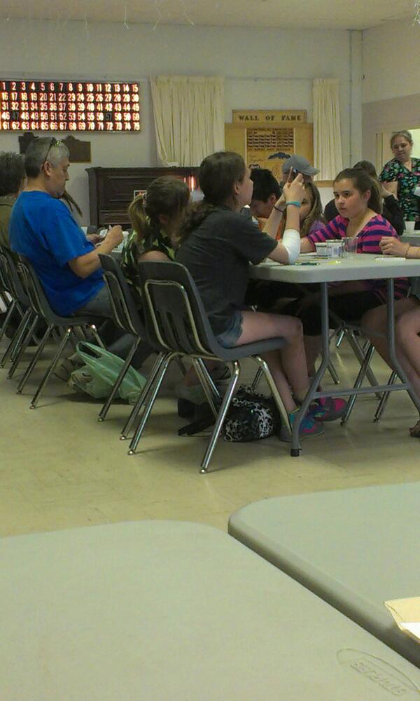 bradyk_s's tweet photo. Bingo with river #bejelious http://t.co/m9N9YmD6eG