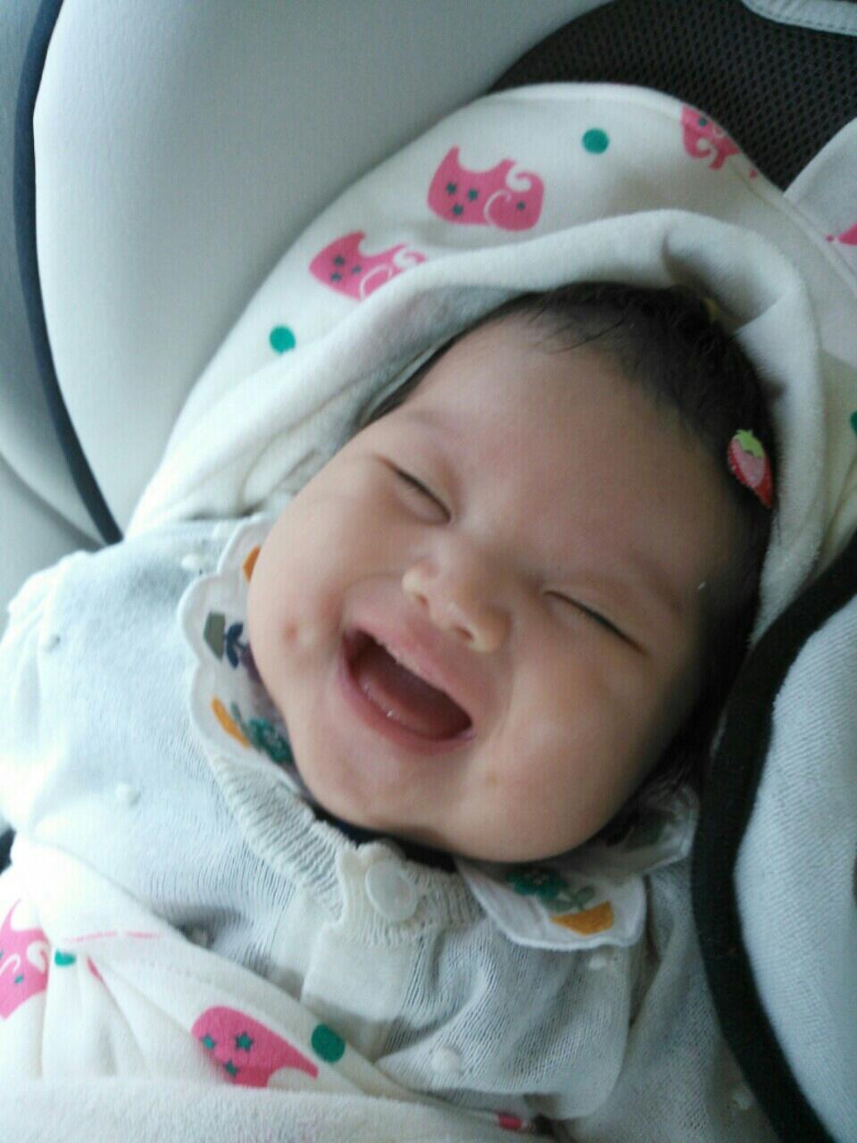 Maamiiiii No Twitter Y I1223 そうなのかも笑 ゆいたんの姉ちゃんの赤ちゃんえくぼでない ﾆﾏって寝てるとき笑うの可愛すぎる Http T Co 2ob3bxxk4t Twitter