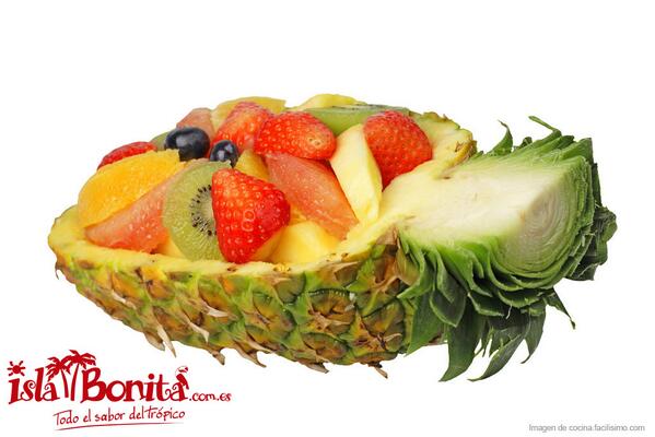 Isla__Bonita's tweet photo. #Piña rellena de frutas, ¡una receta #tropical llena de vitaminas! http://t.co/uwtWuhjacF Feliz martes a todos ;). http://t.co/lsnVnRNDhy