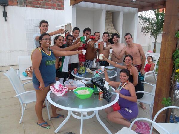 reybson_'s tweet image. Comemoração de fim de ano : ZOOTECNIA 2012.1 UFRN :
@JainaDaniele e os demais