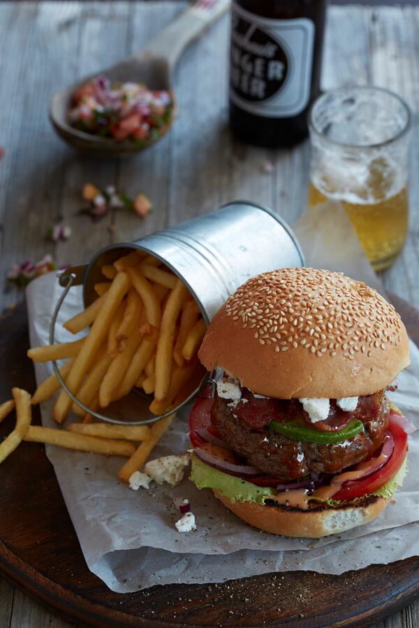 DownSouth_CT's tweet photo. Dont miss our 2 for 1 burger special today &amp; tonight! http://t.co/bQqSyTHLHP