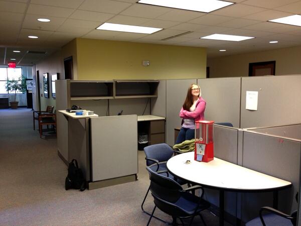 gvsucei's tweet photo. #themove there's nothing left we're heading to the new building http://t.co/lOikIXCEsD