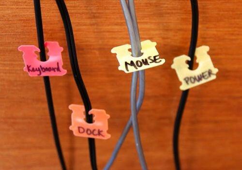 MovePlusLtd's tweet image. Storage tip #4...
Store away all of your leads and cables and use these bread ties to identify their uses...