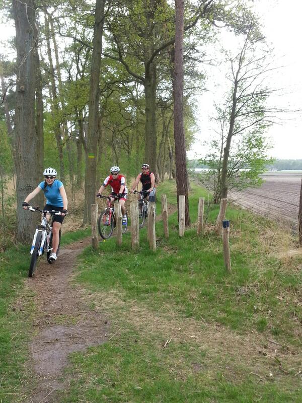 Met <a href="/SPORTSnextlevel/">nextlevel SPORTS</a> en team Gymnasium #juvenaat mountainbike-training gehad. Helemaal top (op kettingbreuk na)!