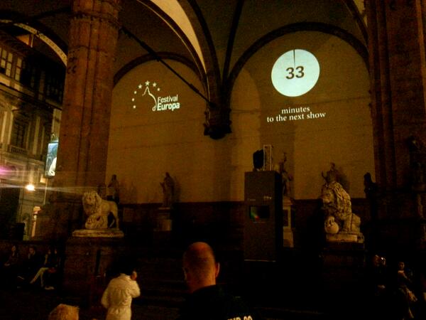 lucia_cic's tweet image. Waiting for #LightPerformance #inaugurazione #FDE2013