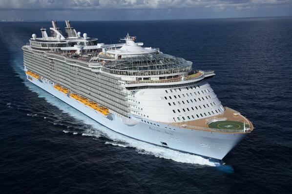 Watistattan's tweet photo. Grootste cruise-schip. Retweet als je een keer mee wilt! http://t.co/nM5CNaydf0