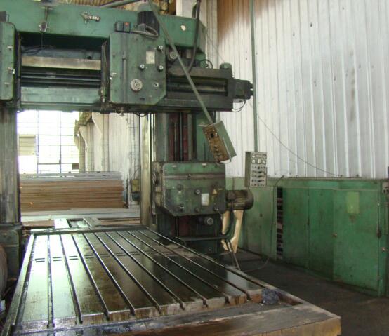 Heavy duty planer milling machine TITAN type FLP 2000 X 6000, YOM 1985, with 4 milling heads, in very good conditions