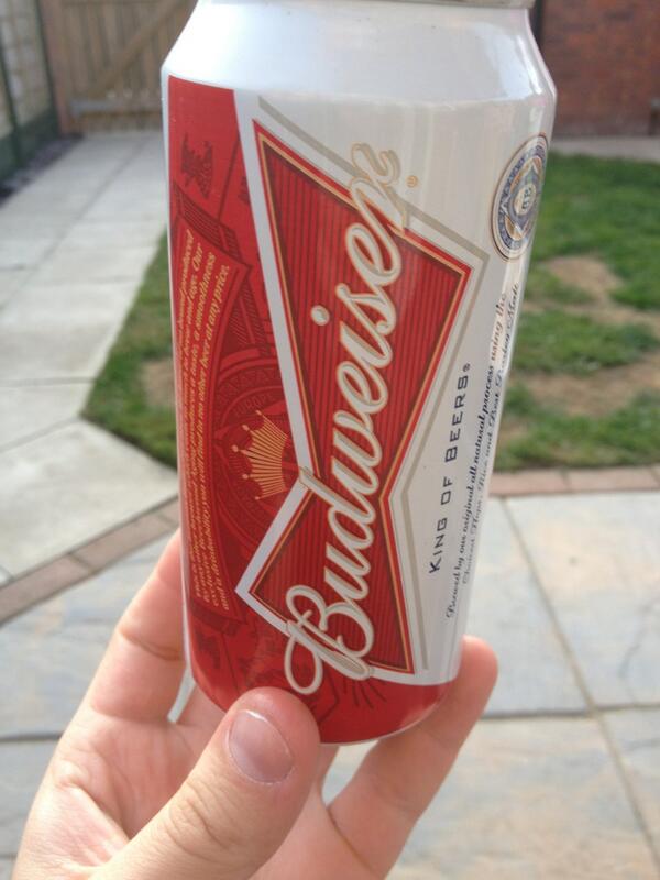 JJ_JohnK's tweet photo. @Gingerman_Les thanks for the beers ginger! My round next time I see! #beertastesbetterwhenitsfree:) #cheers http://t.co/YupZYdRK4y