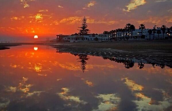 AntonioSantan35's tweet photo. Foto impresionante de nuestra gran playa, La antilla... http://t.co/oAmTZeliC2
